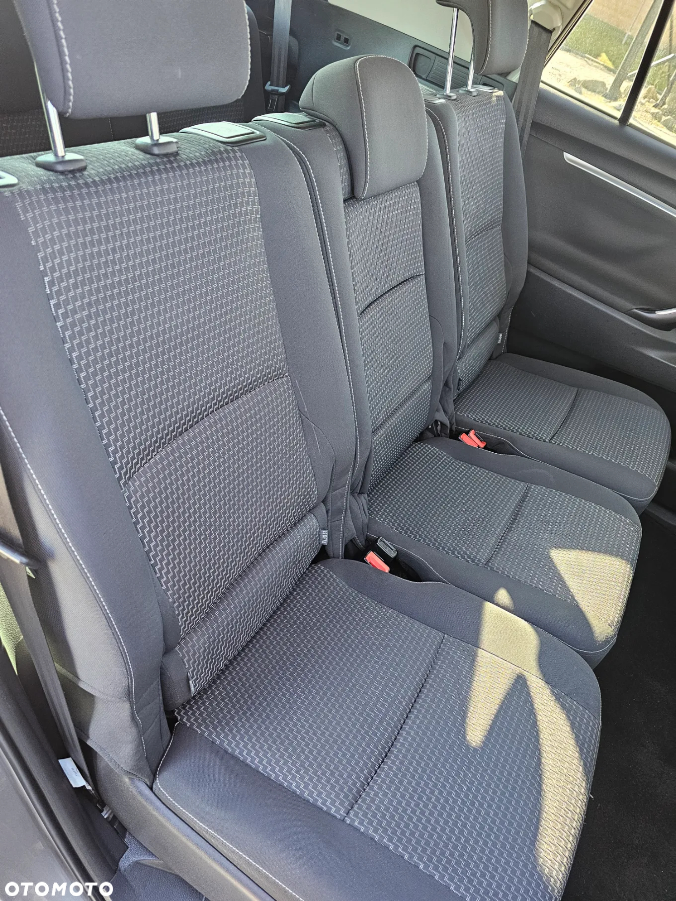 Toyota Verso 1.6 D-4D Premium 7os EU6 - 24