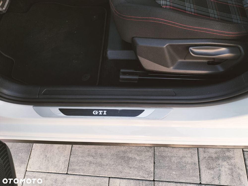 Volkswagen Polo 2.0 TSI GTI DSG - 22