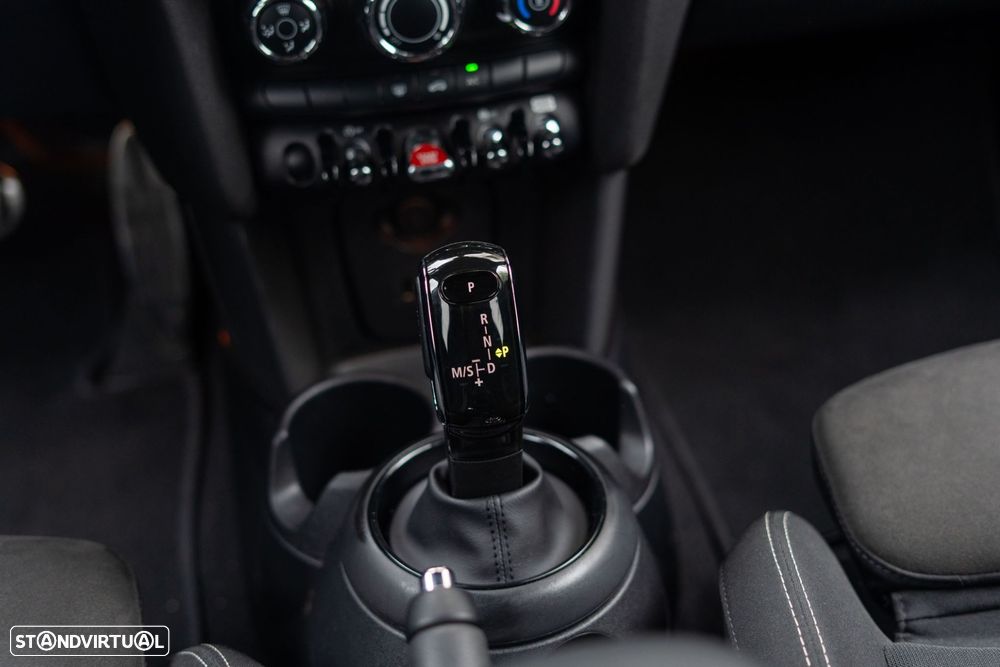 MINI 5 Portas Cooper Premium JCW Auto - 41