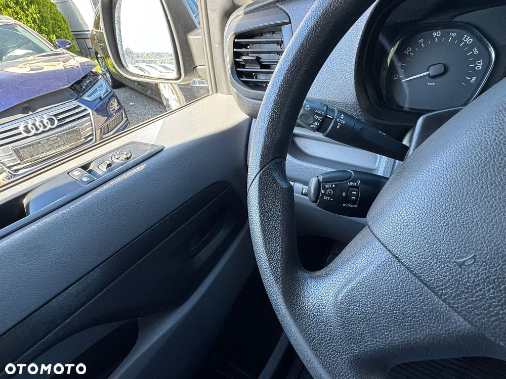 Opel Vivaro - 16