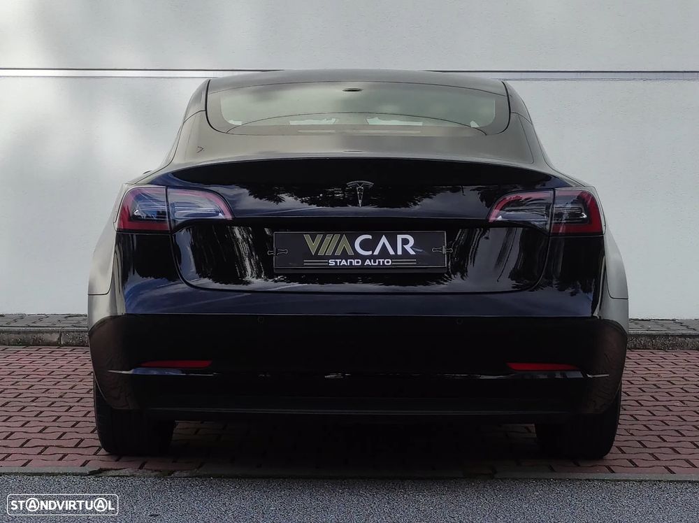 Tesla Model 3 Standard Range Plus RWD - 3