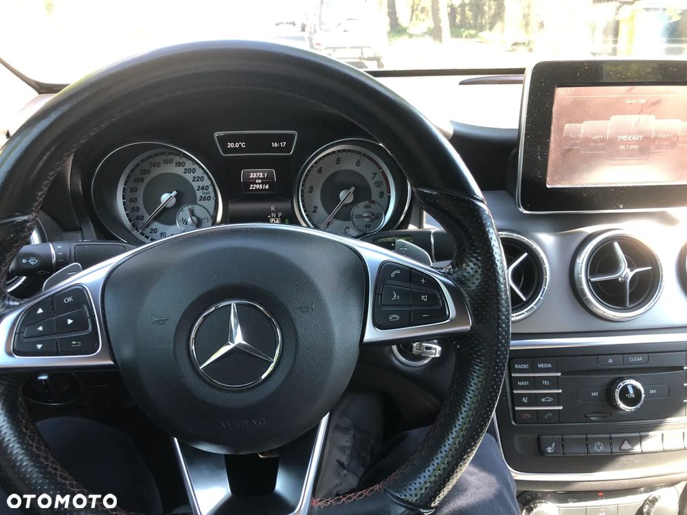 Mercedes-Benz CLA 200 7G-DCT AMG Line - 9