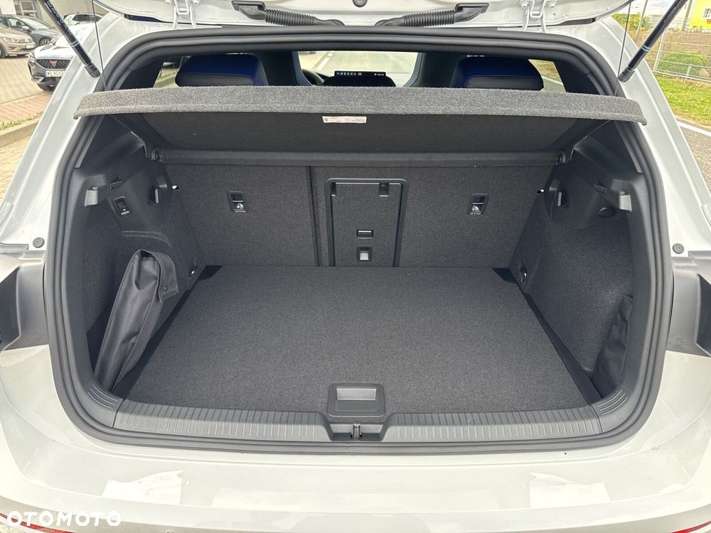 Volkswagen Golf - 18
