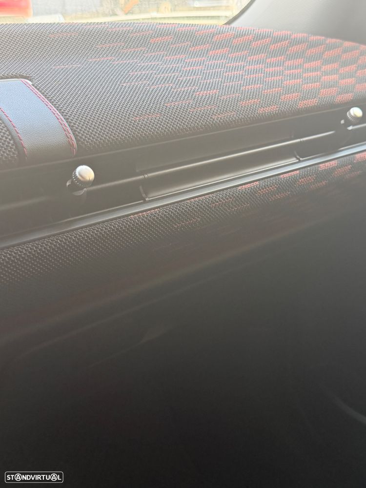 MINI 3 Portas - 24