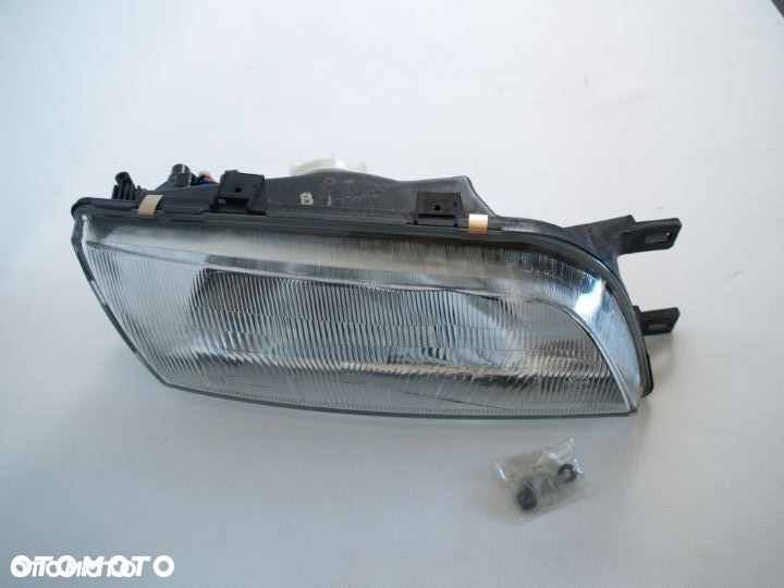 Nissan Almera Reflektor prawy lampa prawa N15 95-98r - 1
