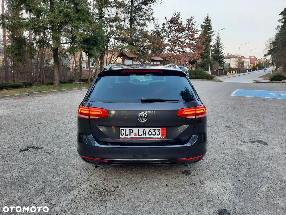 Volkswagen Passat - 10