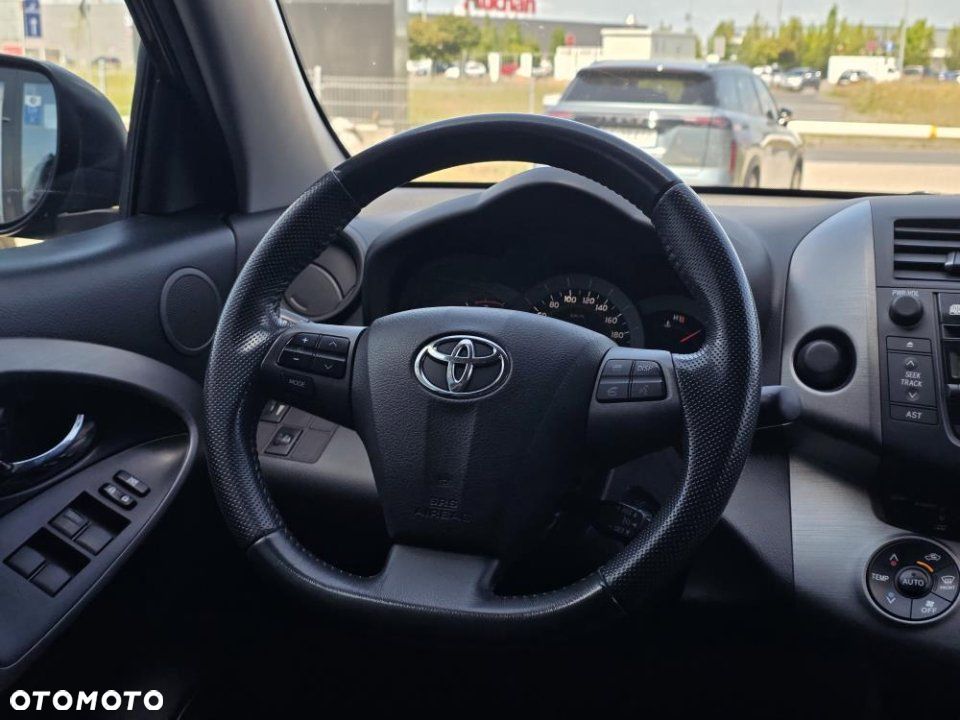 Toyota RAV4 - 21