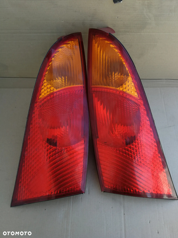 Focus mk1 3D lampa tył lewa prawa