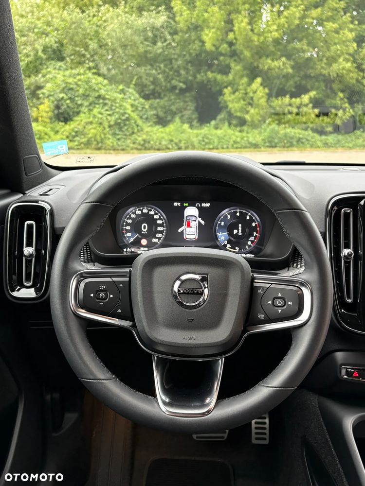 Volvo XC 40 T3 R-Design - 14