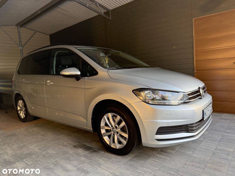Volkswagen Touran - 10