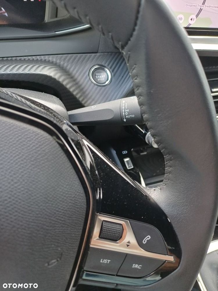 Peugeot 2008 PureTech 100 Allure S&S BVM6 - 28
