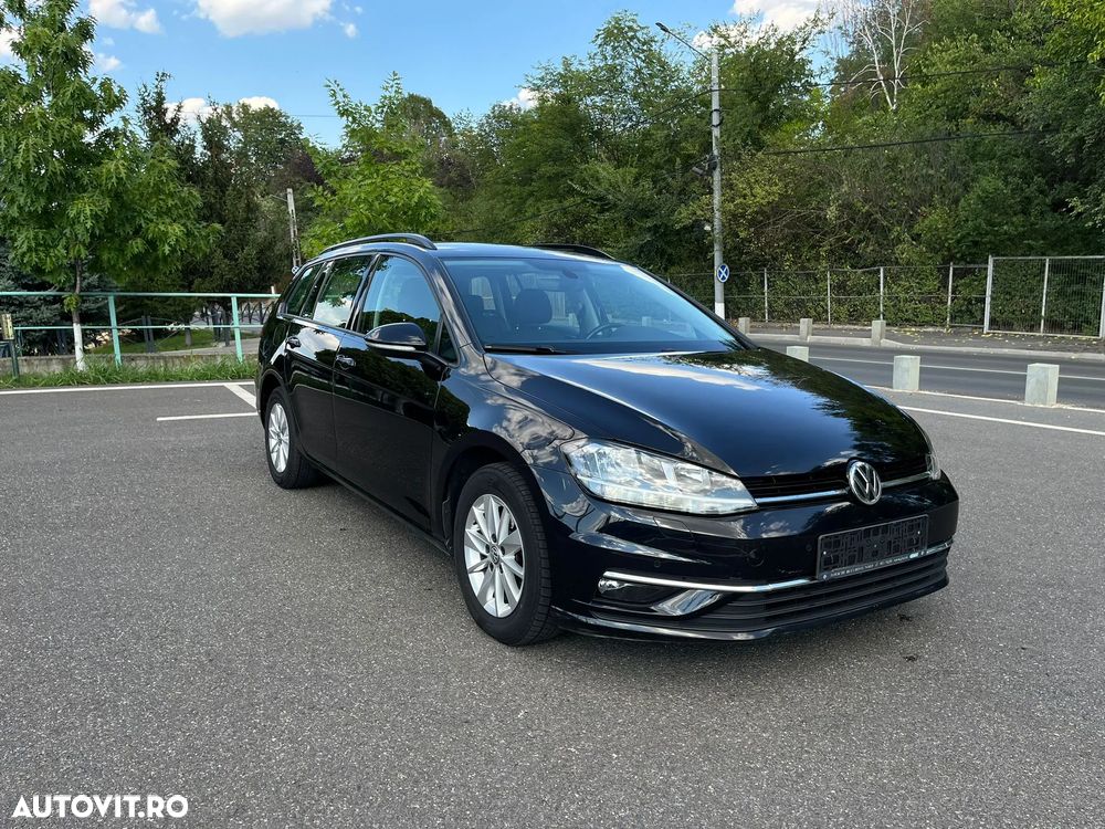 Volkswagen Golf - 2