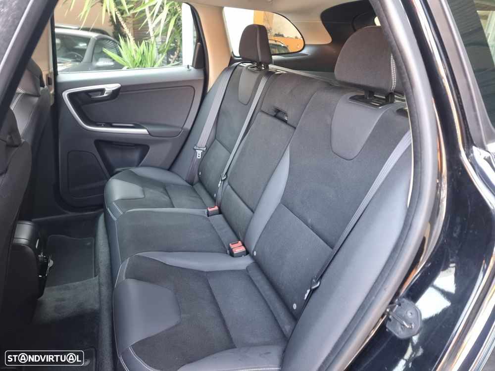 Volvo XC 60 2.0 D3 Drive - 5