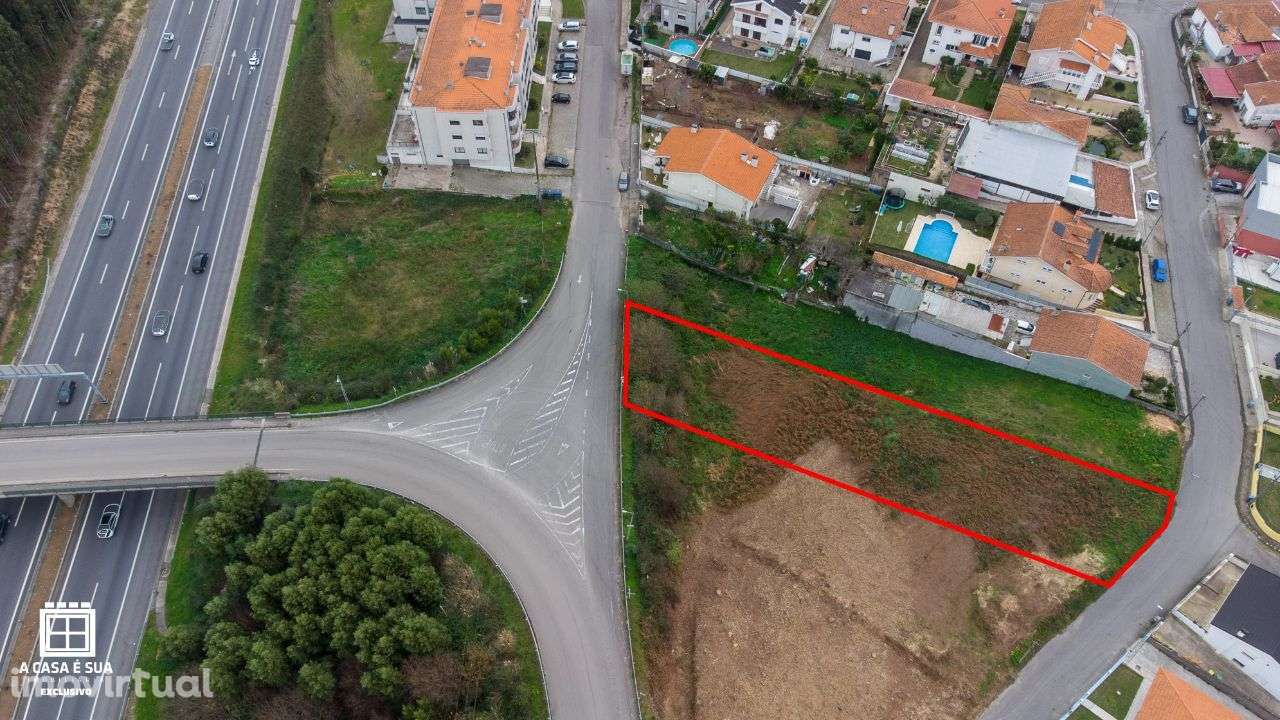 Terreno com 1.300 m2 em Nogueira da Regedoura, S.M. Feira - Grande imagem: 3/14
