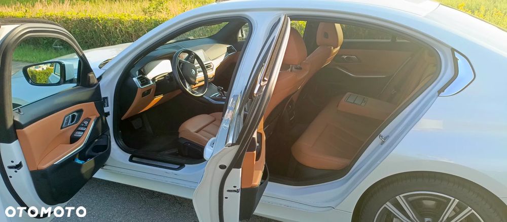 BMW Seria 3 320d Luxury Line sport - 20