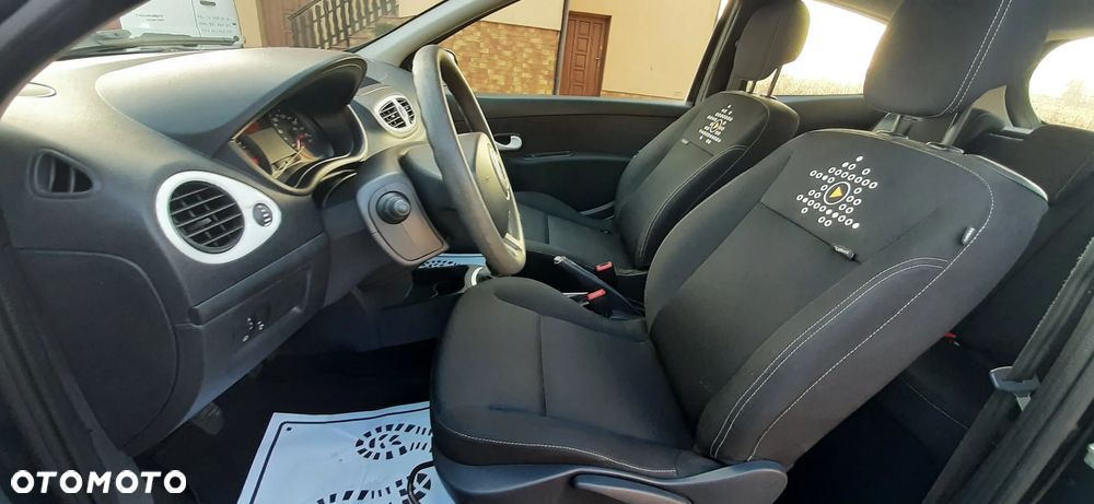 Renault Clio - 37