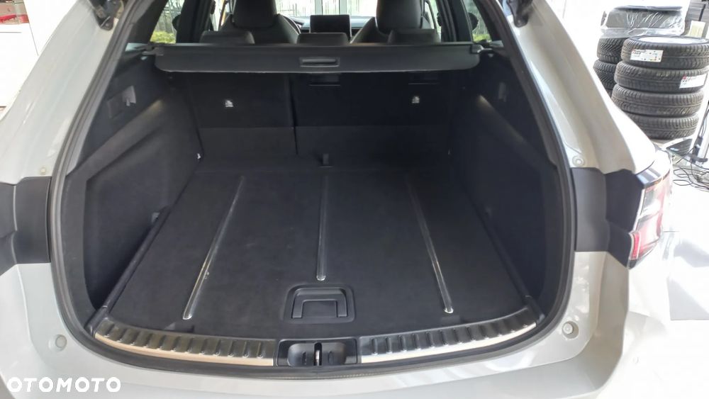 Toyota Corolla 1.8 Hybrid GR Sport - 11