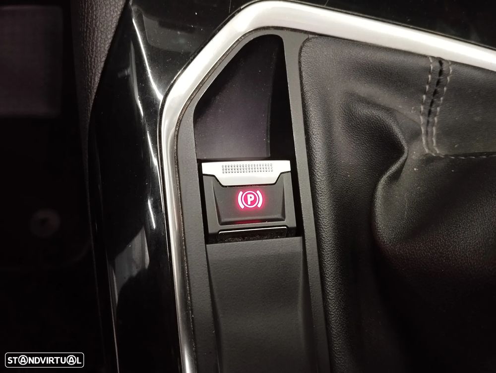 Peugeot 3008 1.5 BlueHDi Allure - 32