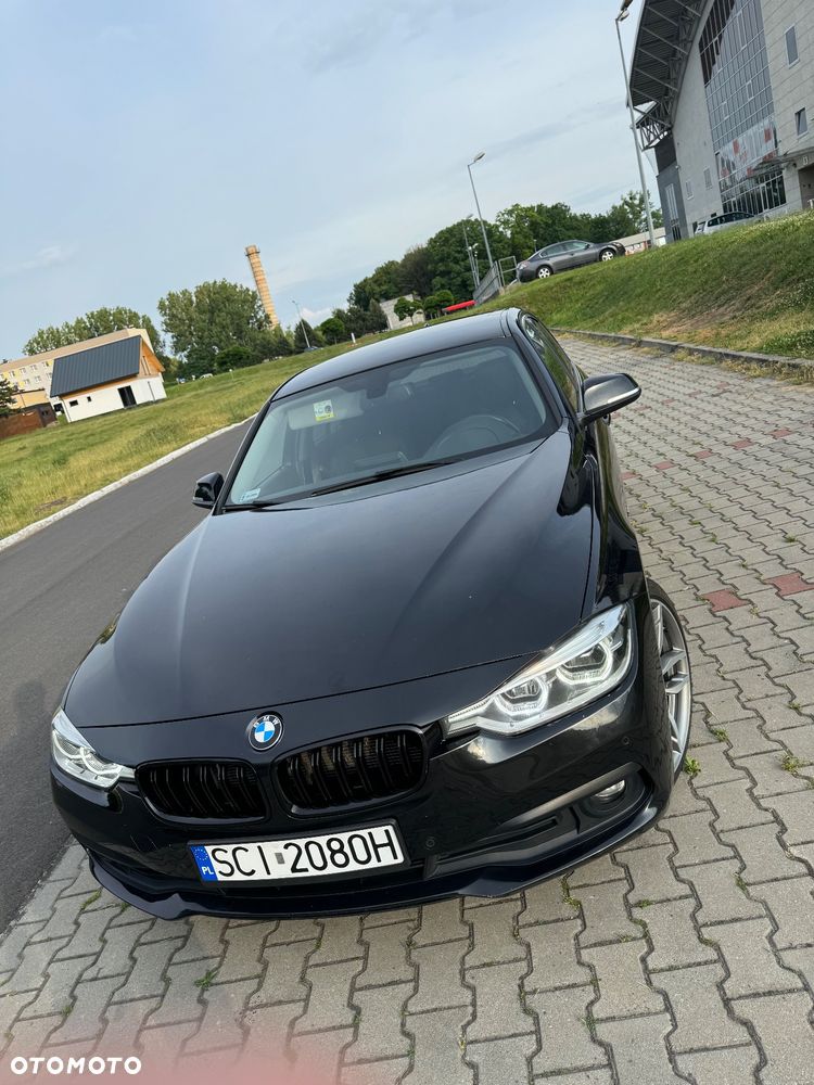 BMW Seria 3 318d xDrive - 10