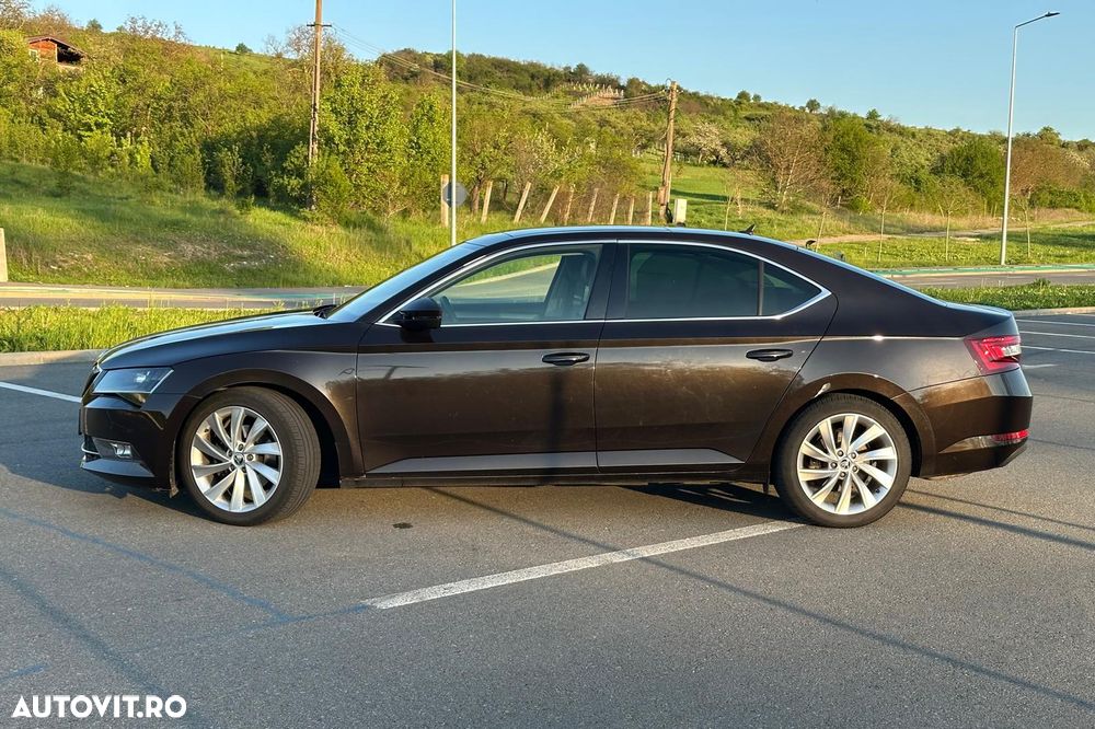 Skoda Superb 2.0 TDI DSG 4X4 Style - 5