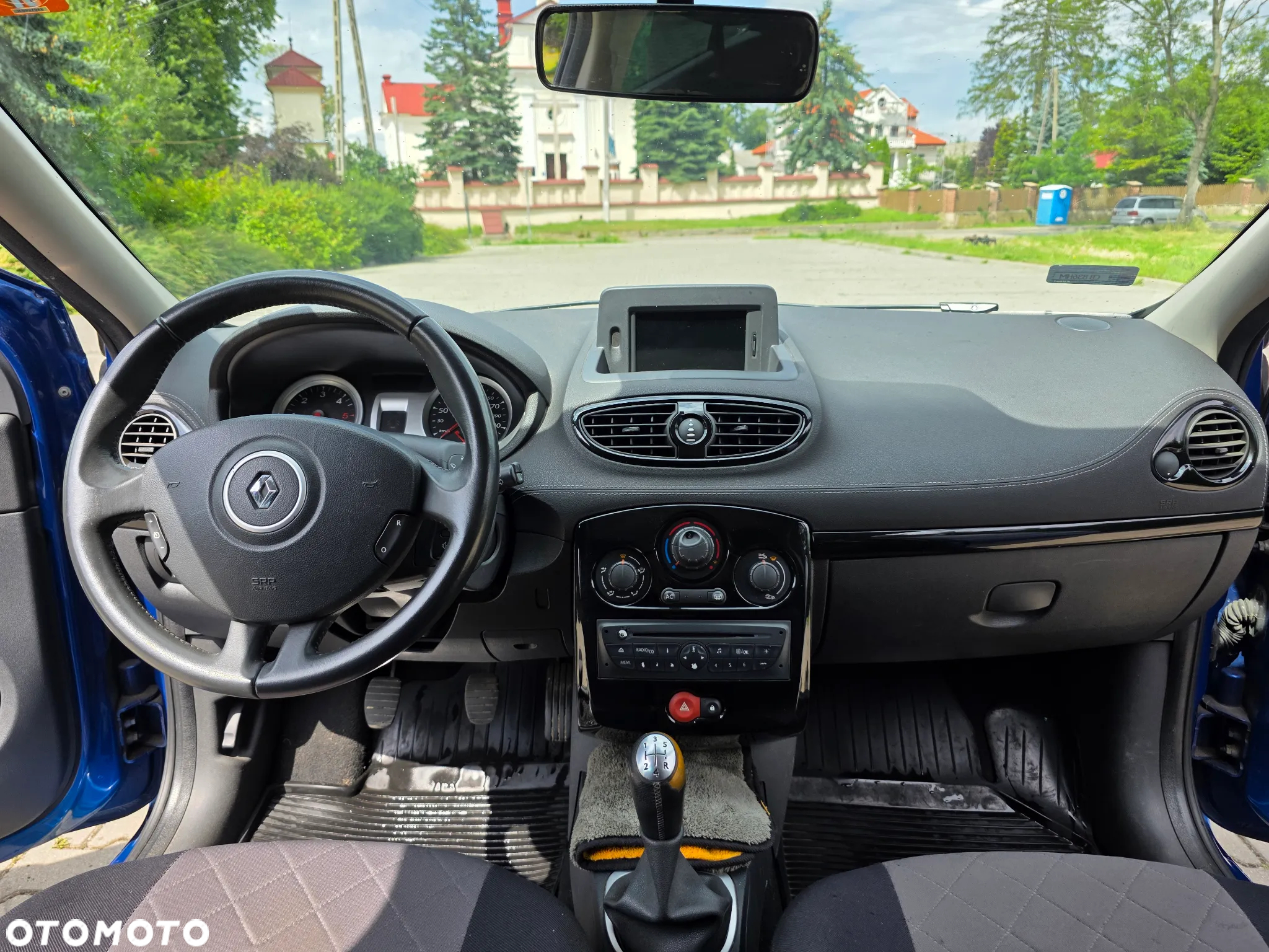 Renault Clio 1.5 dCi 90 FAP TomTom Edition - 9