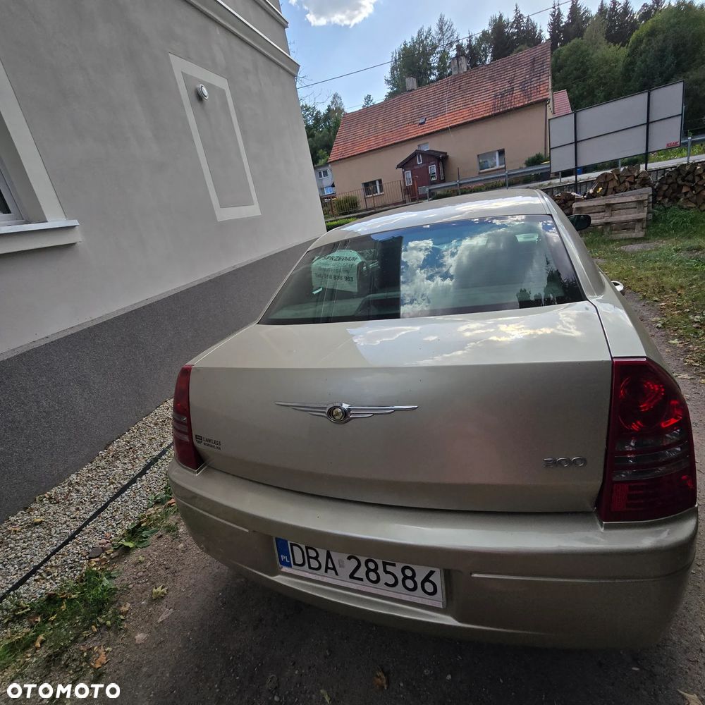 Chrysler 300C - 11