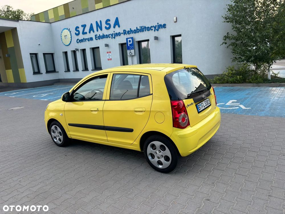 Kia Picanto - 12