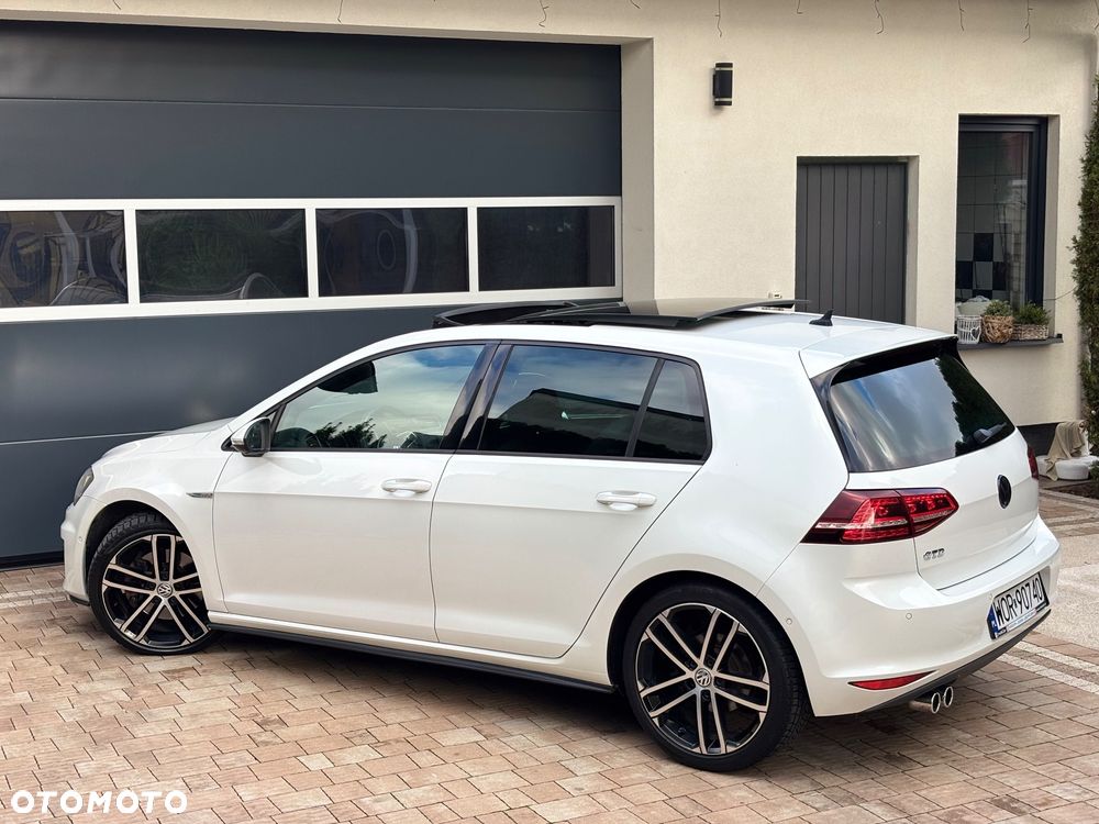 Volkswagen Golf VII 2.0 TDI BMT GTD DSG - 32