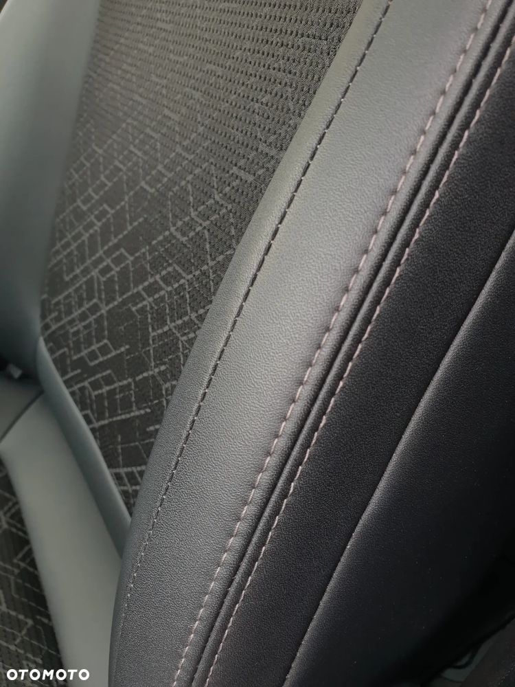 Peugeot 3008 HDi 150 Allure - 25