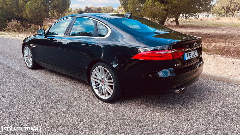 Jaguar XF - 7