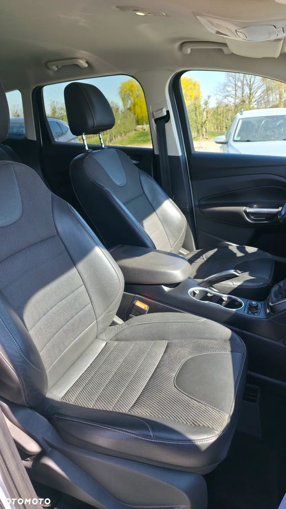 Ford Kuga 2.0 TDCi 4WD Titanium - 22