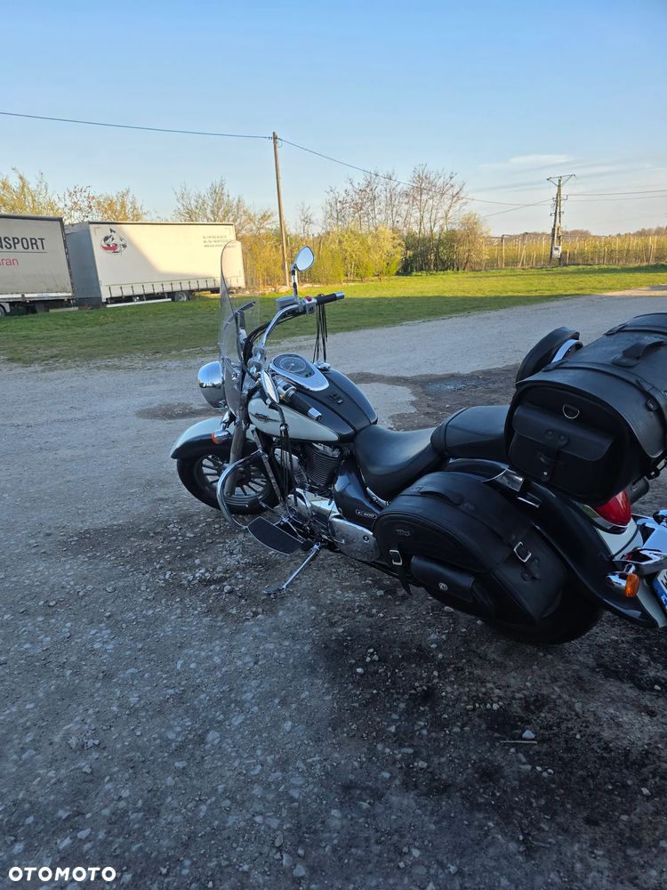 Suzuki Intruder - 4
