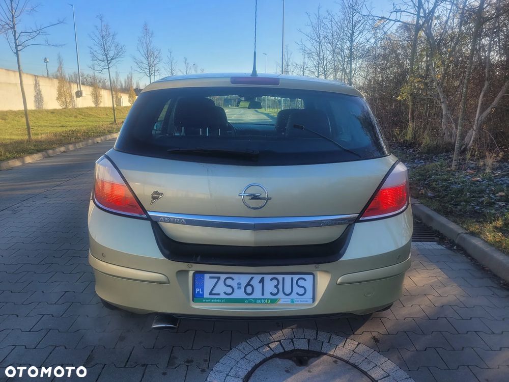 Opel Astra 2.0 Turbo Cosmo - 7