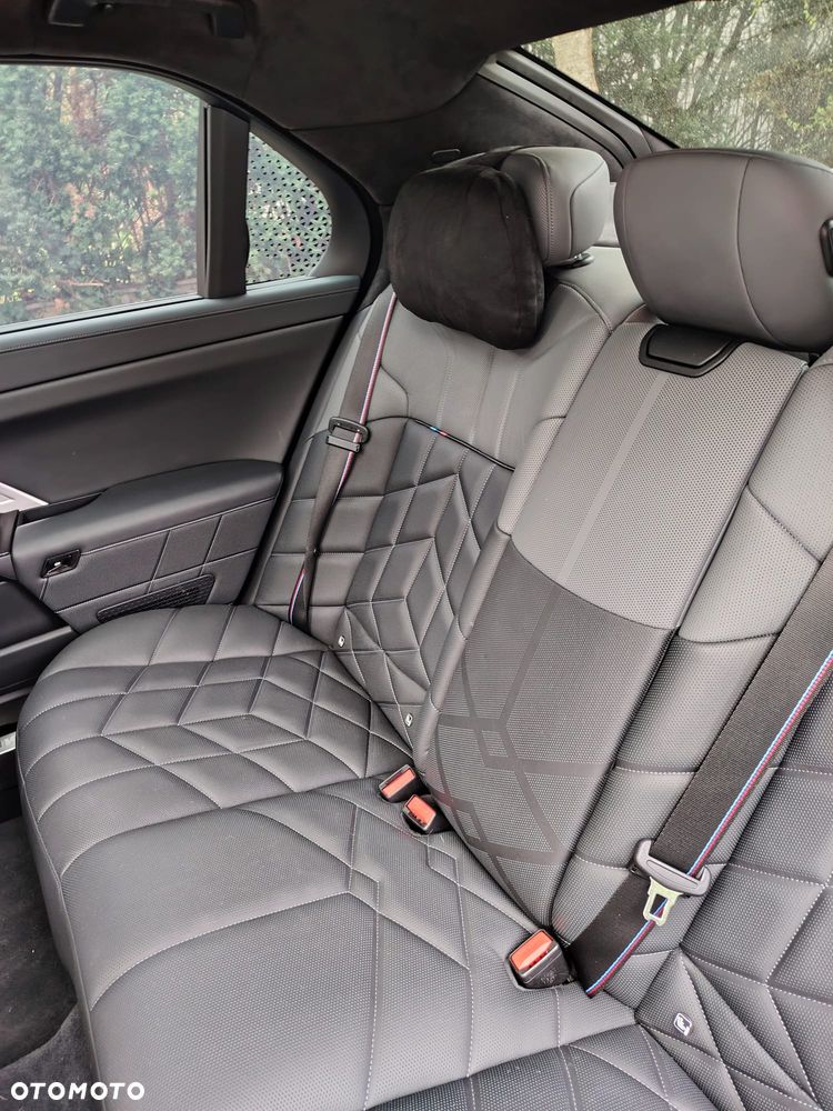 BMW i7 105.7kWh xDrive60 Individual Edition - 10