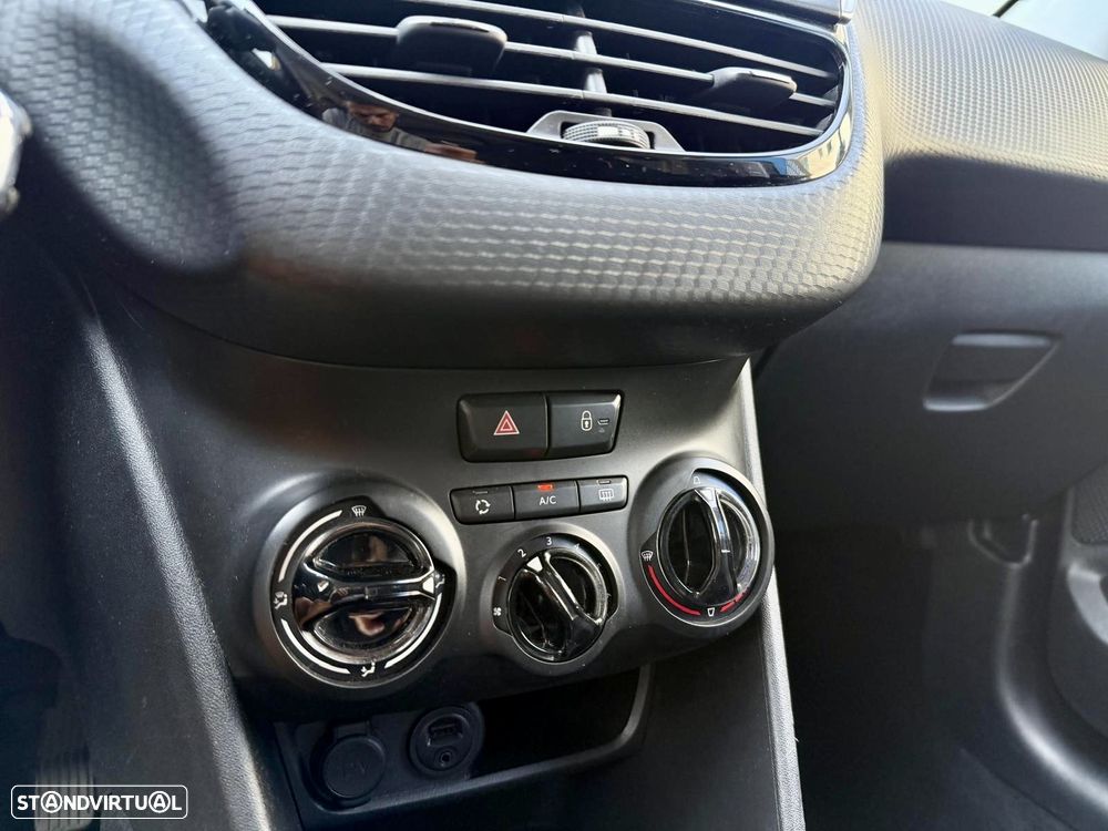 Peugeot 208 1.2 PureTech Style - 22