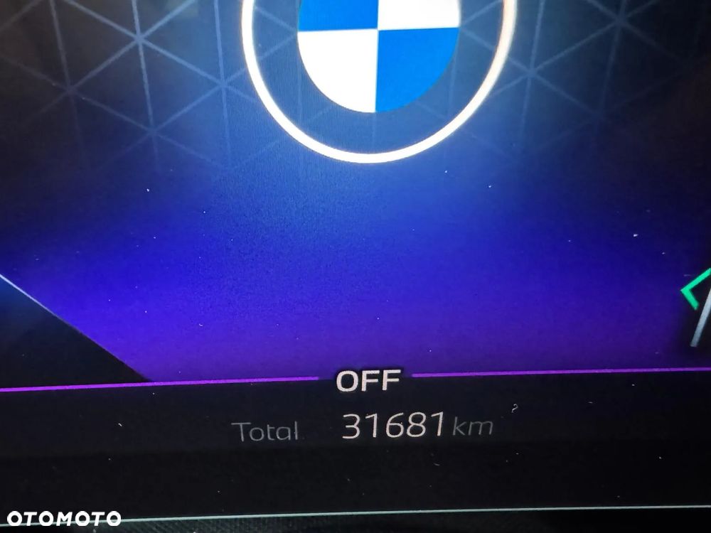 BMW Seria 5 520d xDrive - 32