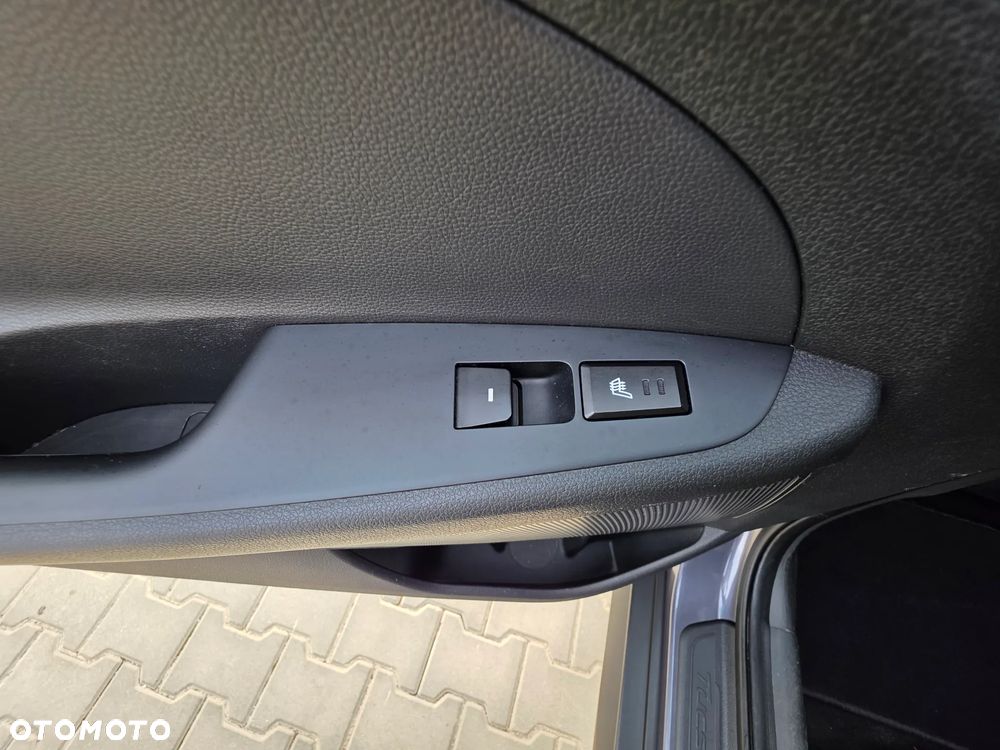 Hyundai Tucson 2.0 CRDI 4WD Automatik Premium - 24