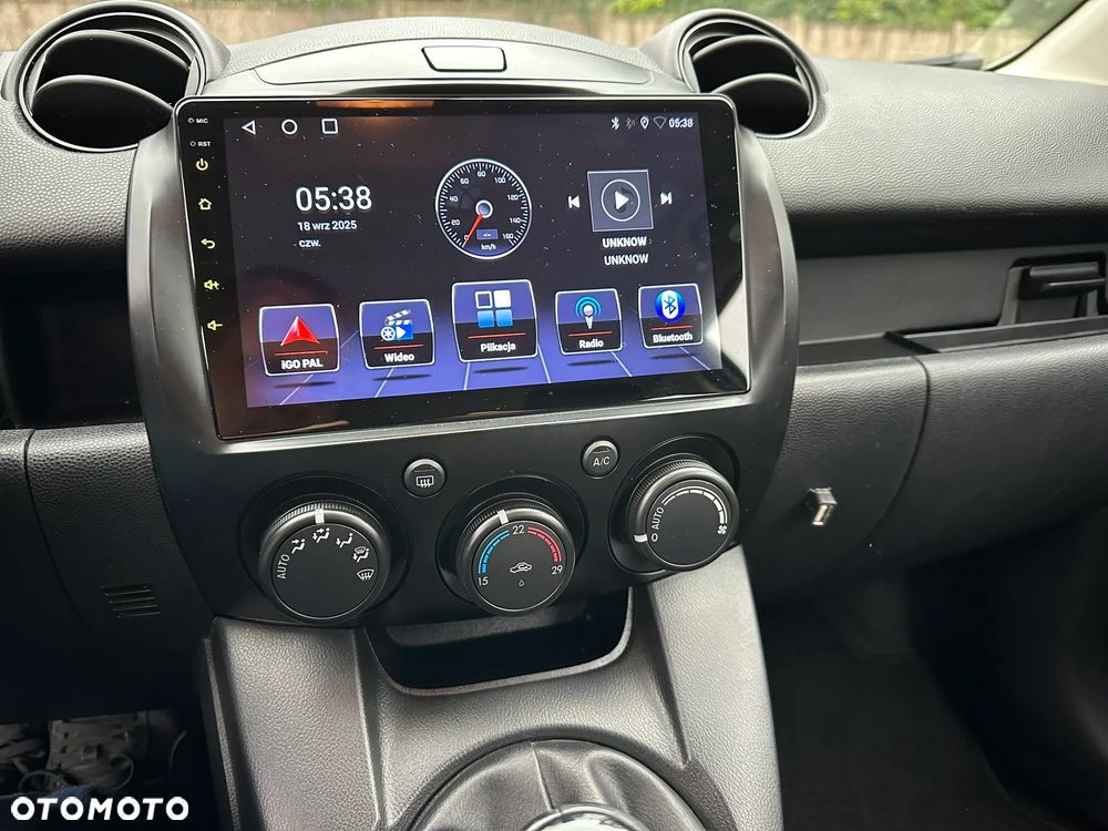 Mazda 2 1.3 Exclusive - 8