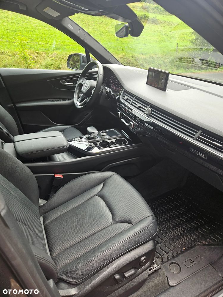 Audi Q7 - 11