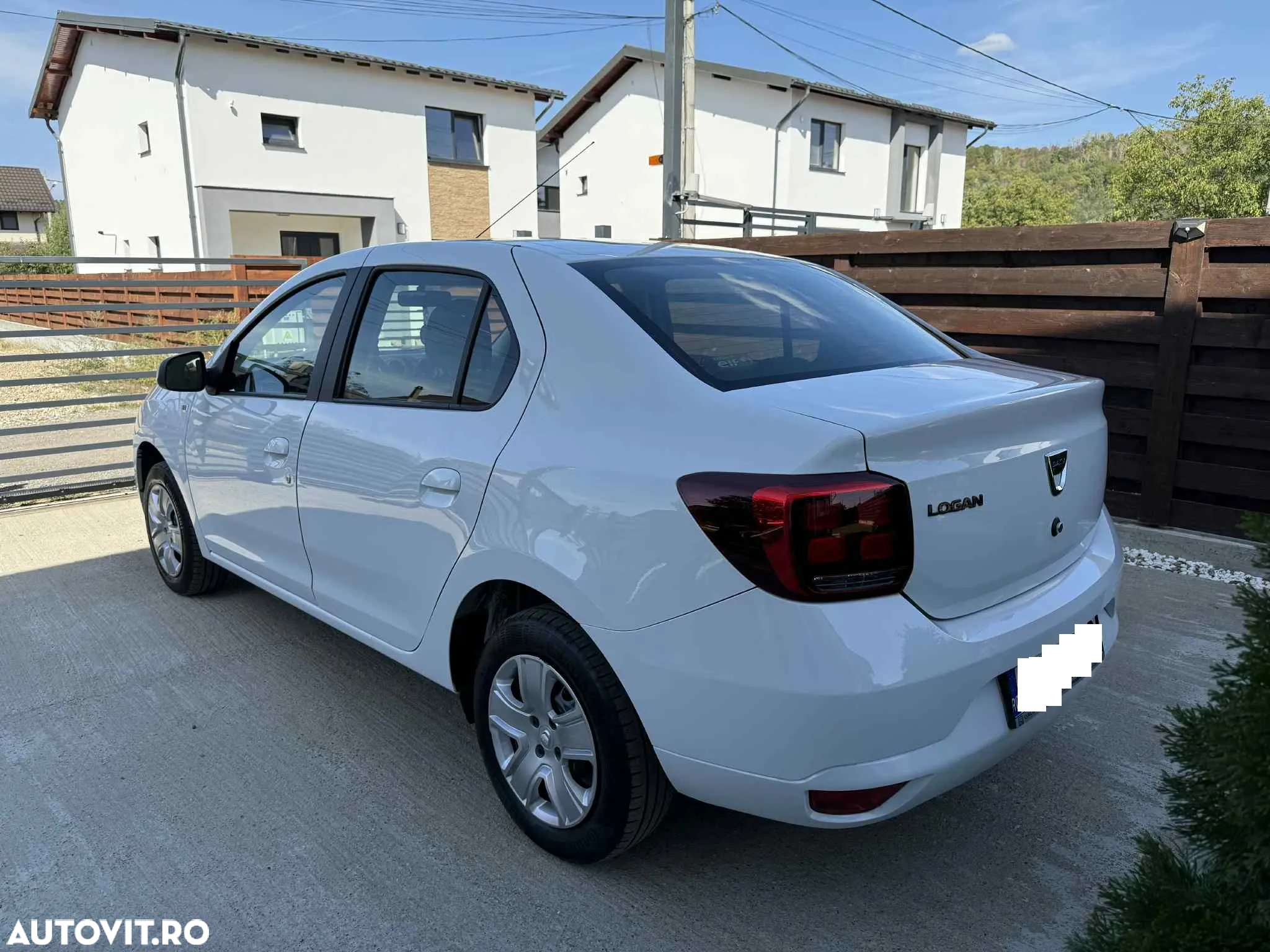 Dacia Logan 0.9 TCe Laureate - 8