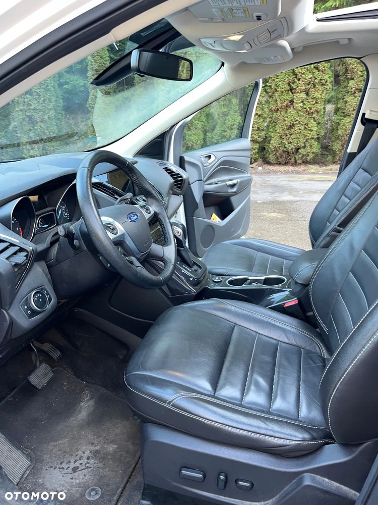 Ford Escape 2.0 EcoBoost AWD Titanium - 4