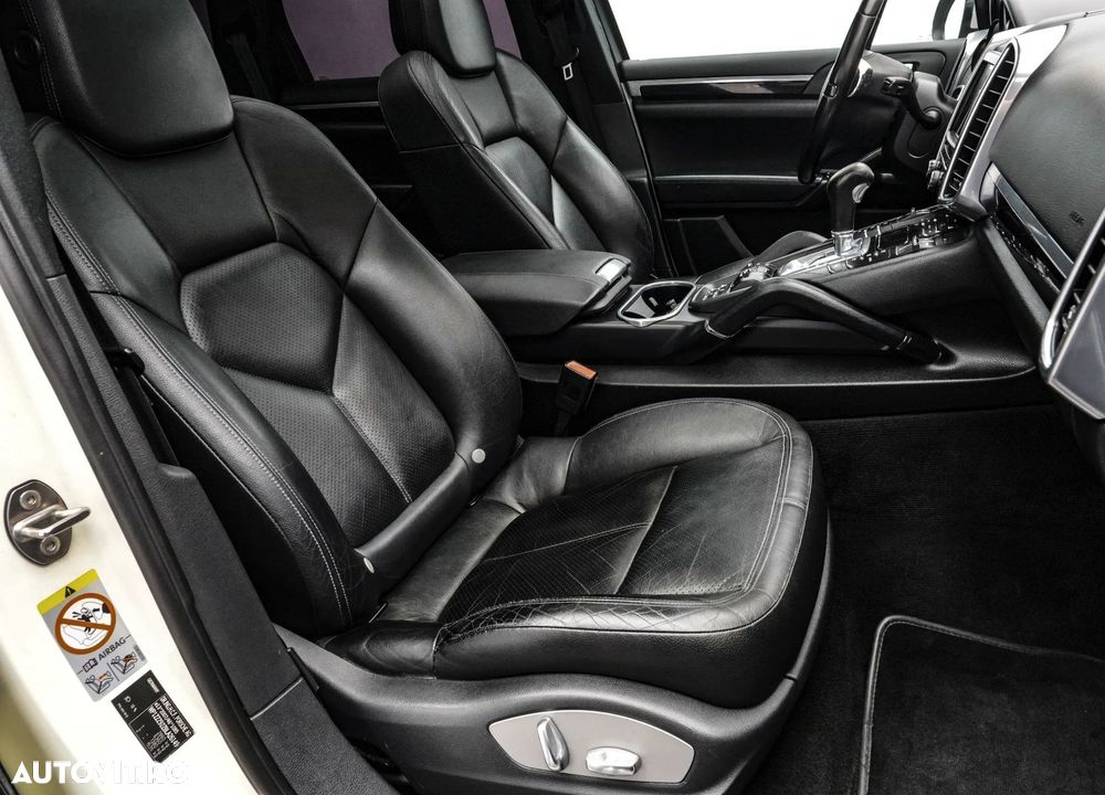 Porsche Cayenne - 14