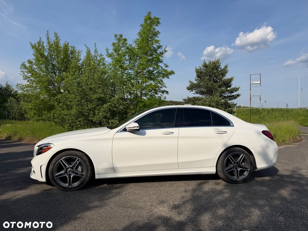 Mercedes-Benz Klasa C 300 9G-TRONIC AMG Line - 4
