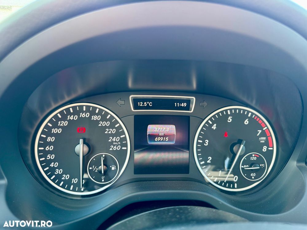 Mercedes-Benz GLA 200 - 16
