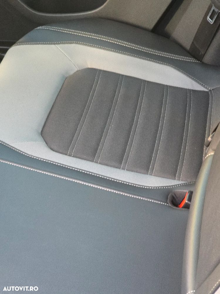 Volkswagen Jetta 2.0 TDI DSG Highline - 24