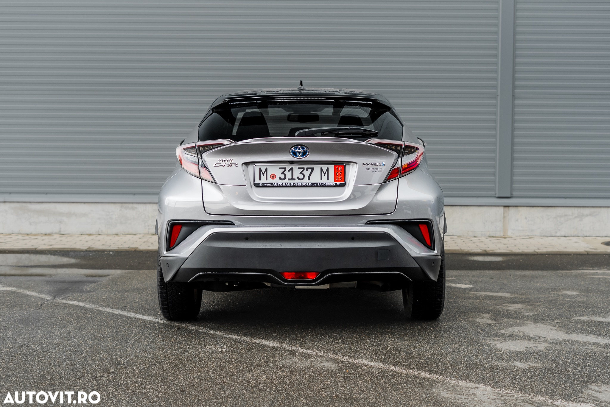 Toyota C-HR Hybrid Lounge - 11