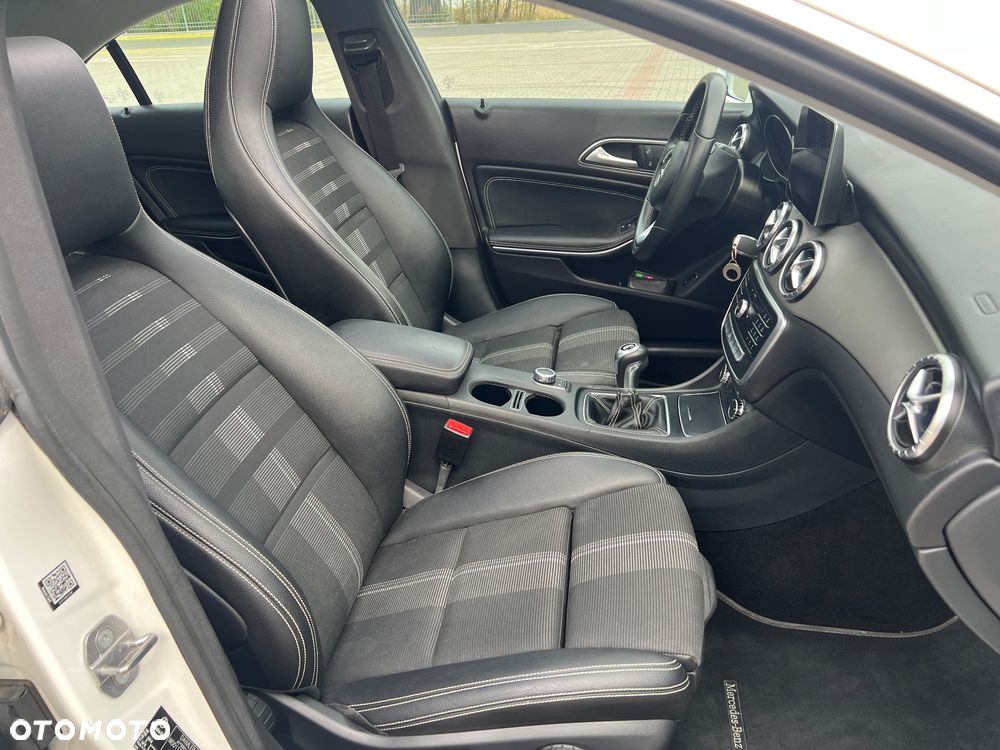 Mercedes-Benz CLA 180 - 10