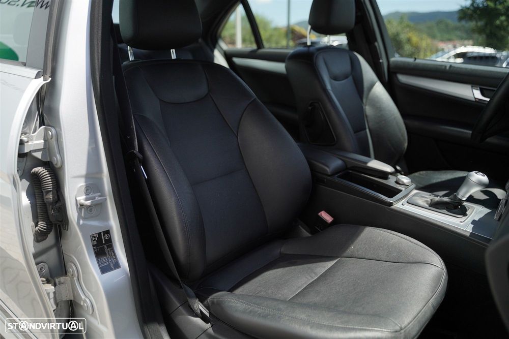Mercedes-Benz C 320 - 29