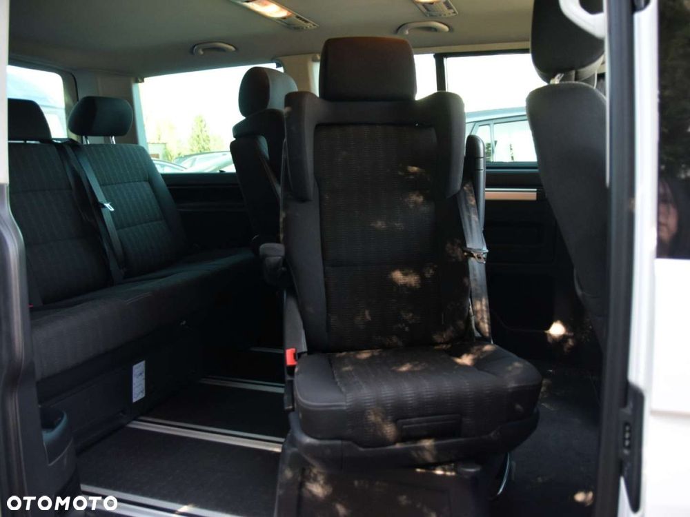 Volkswagen Multivan - 8