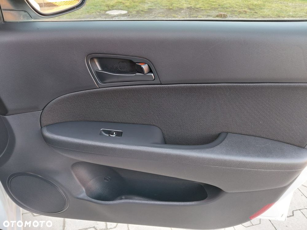 Hyundai i30 1.4 Blue Classic - 26